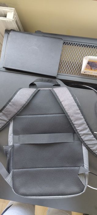 Продавам раница за лаптоп  HP