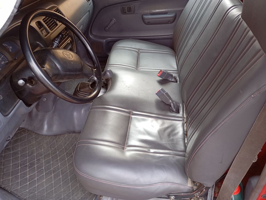 Тойота Хайлукс 2.4D