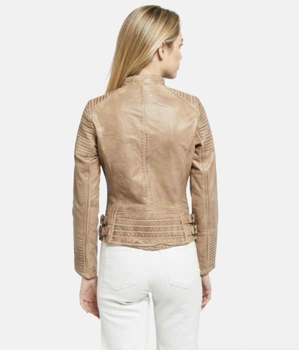 Vând geacă de piele