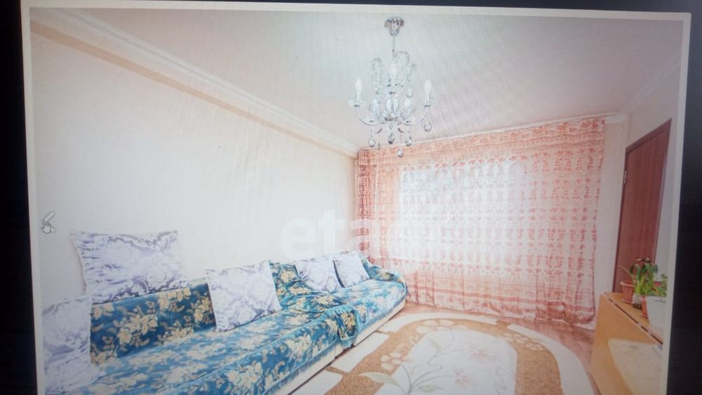 Продам 4-х комнатную квартиру