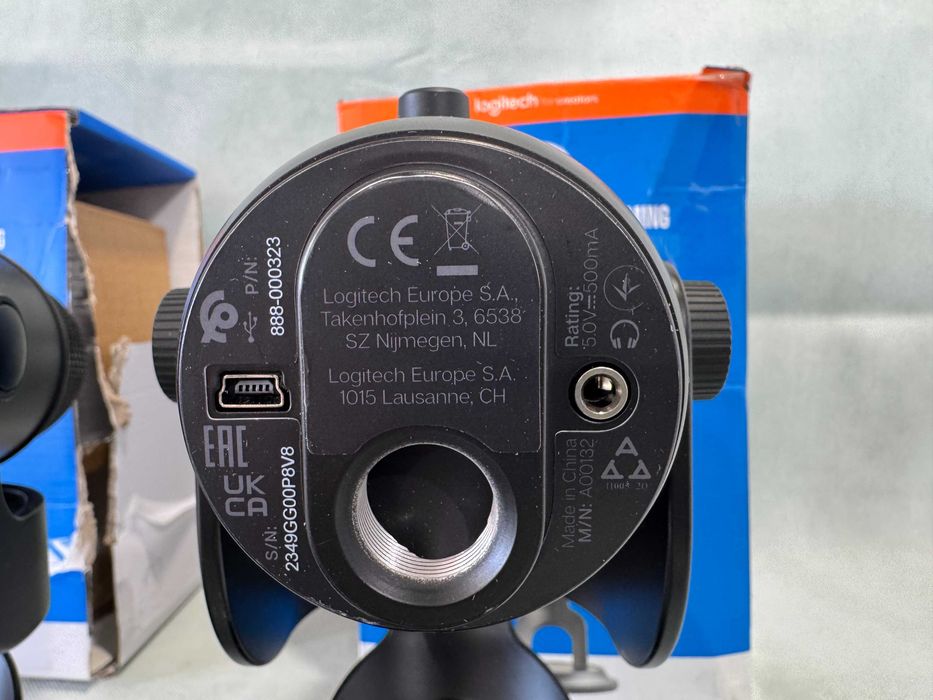 Микрофон настолен  Logitech Blue YETI