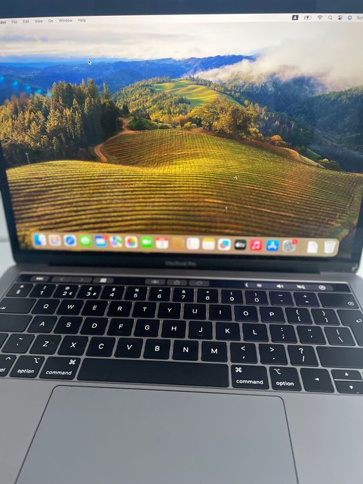 Продавам MacBook Pro