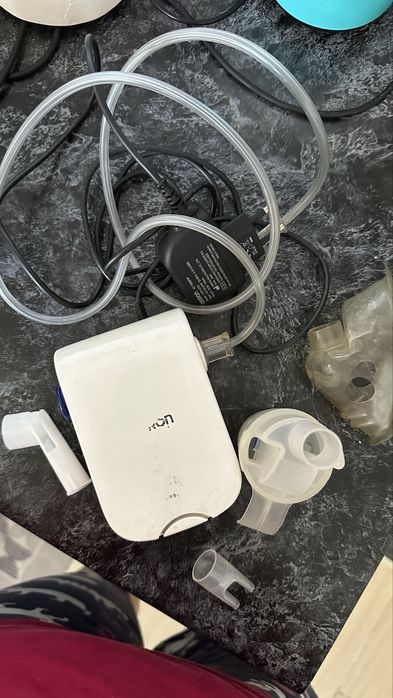 Продаю ингалятор Омрон