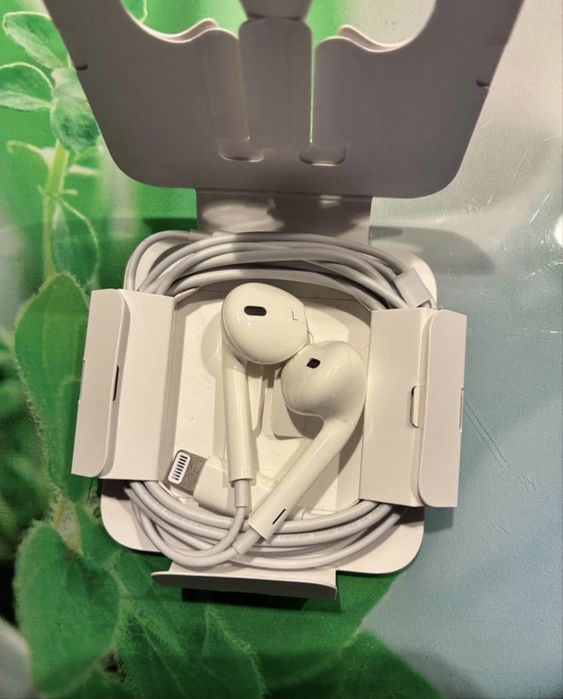 Разпродажба на електроника и аксесоари (Apple, UK, USB-C)