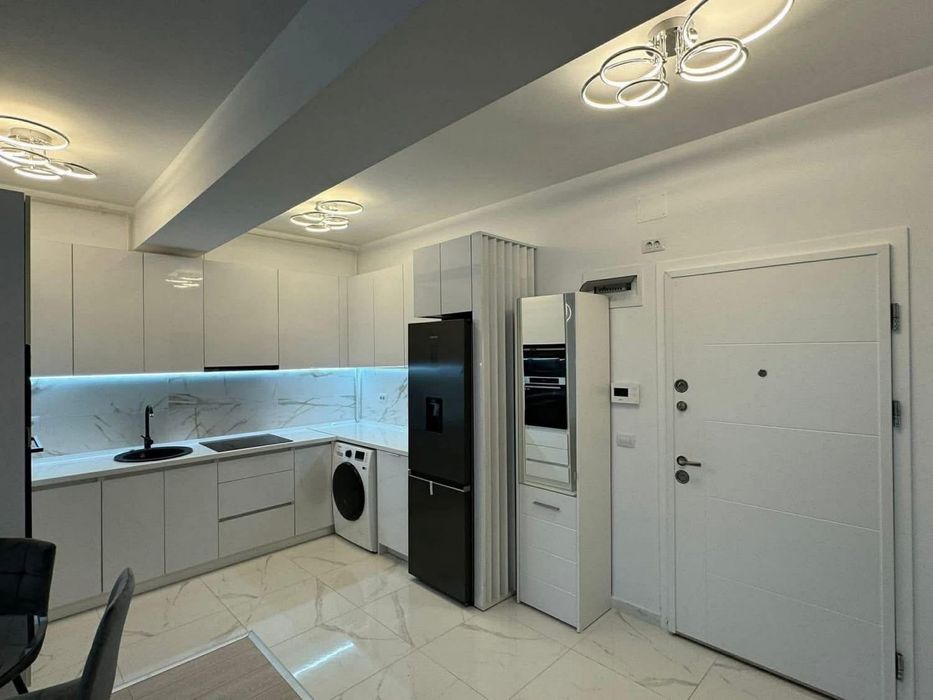 Inchiriez apartament de LUX in bloc NOU ULTRACENTRAL la MAMAIA CAZINO