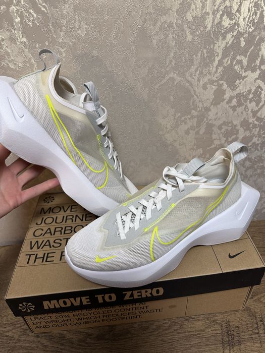 Nike Vista Lite бели