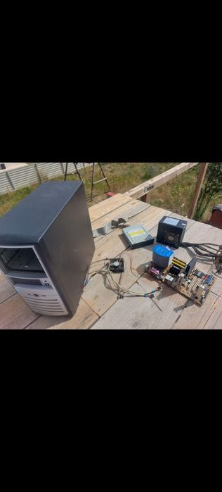 PC Desktop ASUS - placă de bază + sursă + carcasă + componente