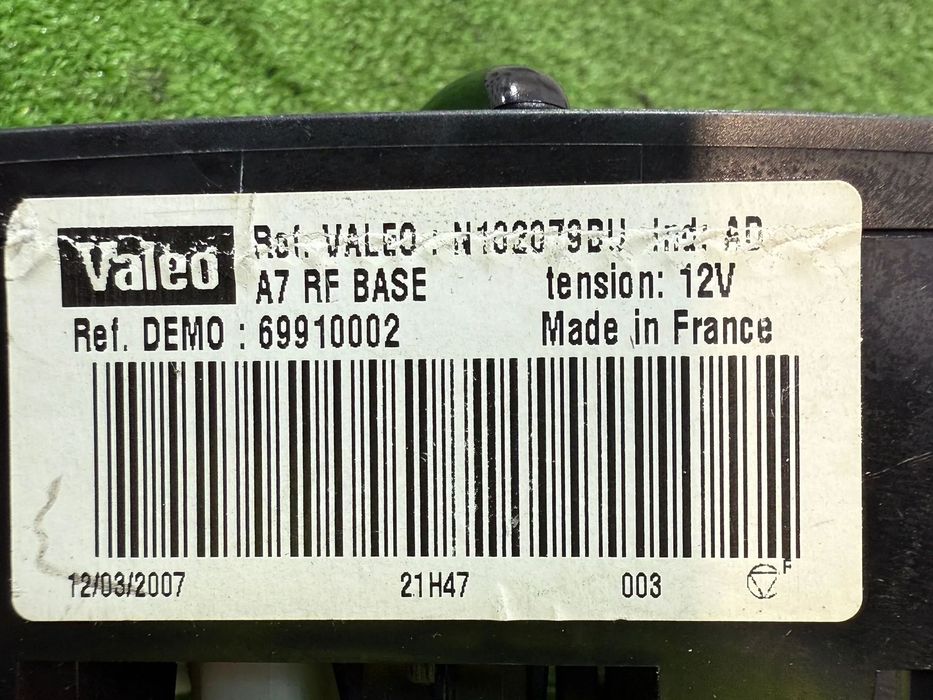 PANOU CENTRAL COMANDA CLIMA PEUGEOT 207 1.4 BENZINA 2007 COD OEM 69910002 6451TK 2006-2014