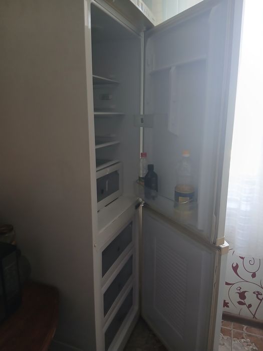 Продам холодильник samsung