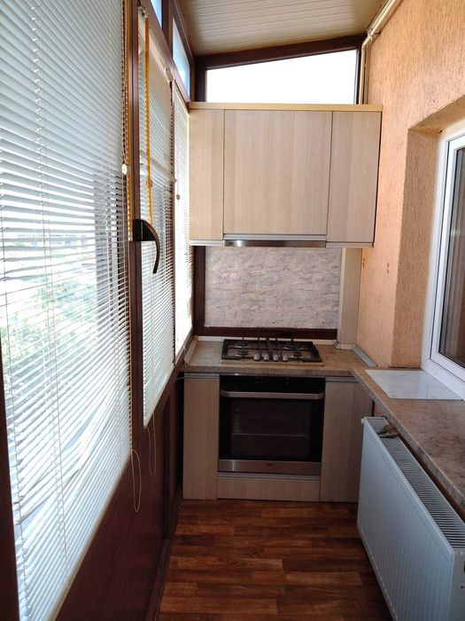 inchiriez apartament 44 mp