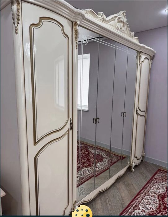 Продам спальный гарнитур