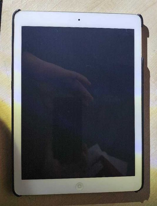 Vând pachet complet Scanner 3D iSense + iPad Air 1 – 64 GB