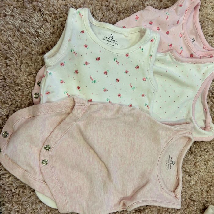 Бебешки дрехи next, hm