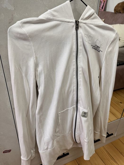 Продавам суичър Nike, G-star и рокля S
