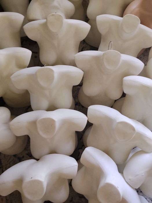 Ayollar plastmassa manikenlari sotiladi (osiladigan / osma)