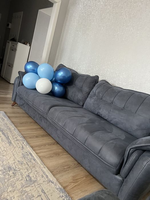 Диван и два кресла