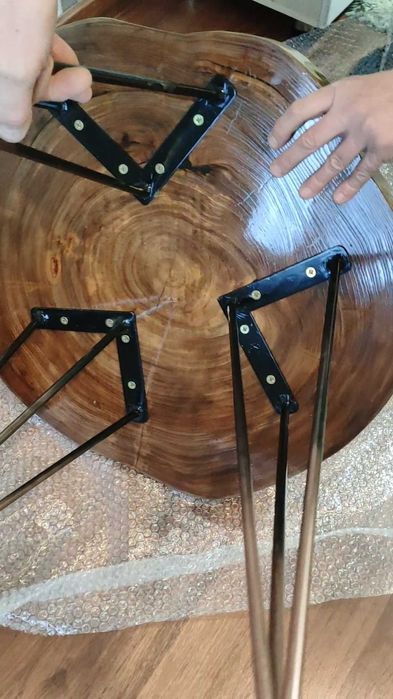 Стол из спила карагача