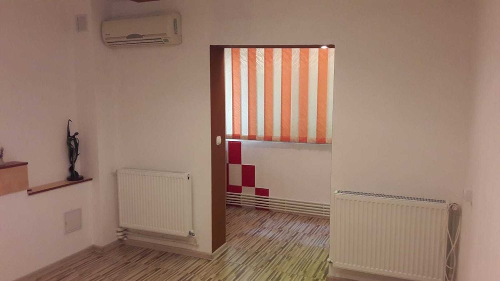 3 Decomandate Craiovita 2/4 liber.