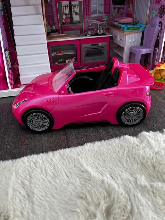 Casuta fetite cu mobilier si accesorii