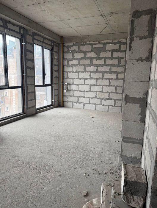 5 комнатная квартира 150м² в Skyline Towers коробка и паркинг