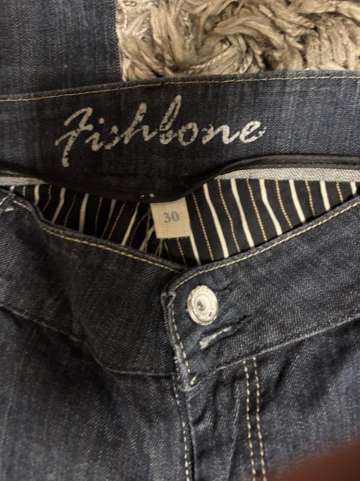 Blugi scurti Fishbone