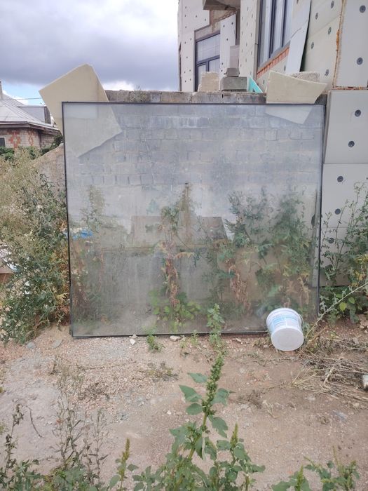 Продаётся окно  от автосалона