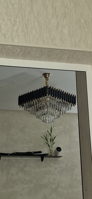 Продаю люстру Modern