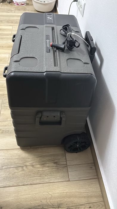 Vand frigider auto cu freon ,cu aplicatie -40 grade ,mai multe la telefon