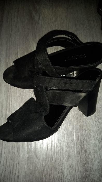 Босоножки, сандали,туфли 39 размер.