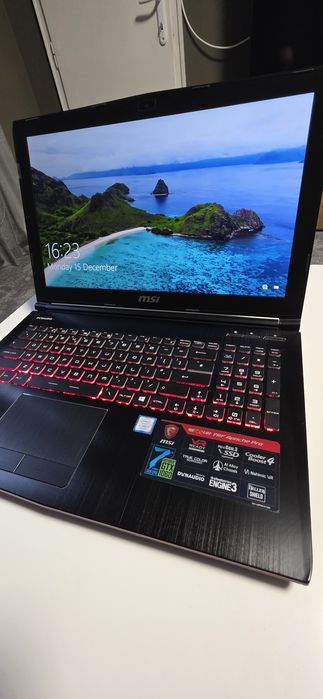 Лаптоп MSI Apache