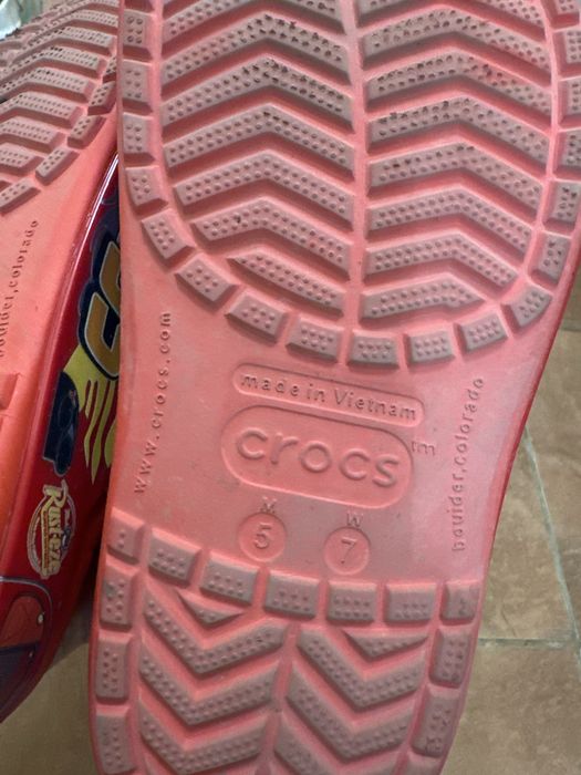 Crocs тапочки маккуин