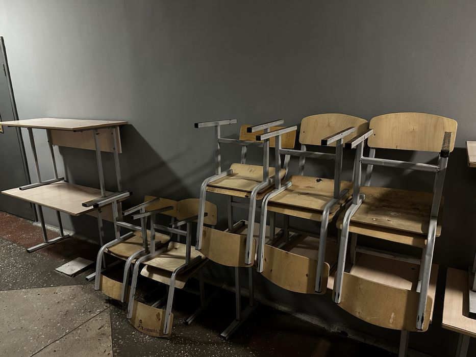 Парты и стуля для начальных класов