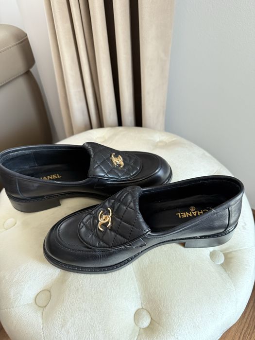 Loafers Chanel , marimea 40 ( merge la un 39,5 )