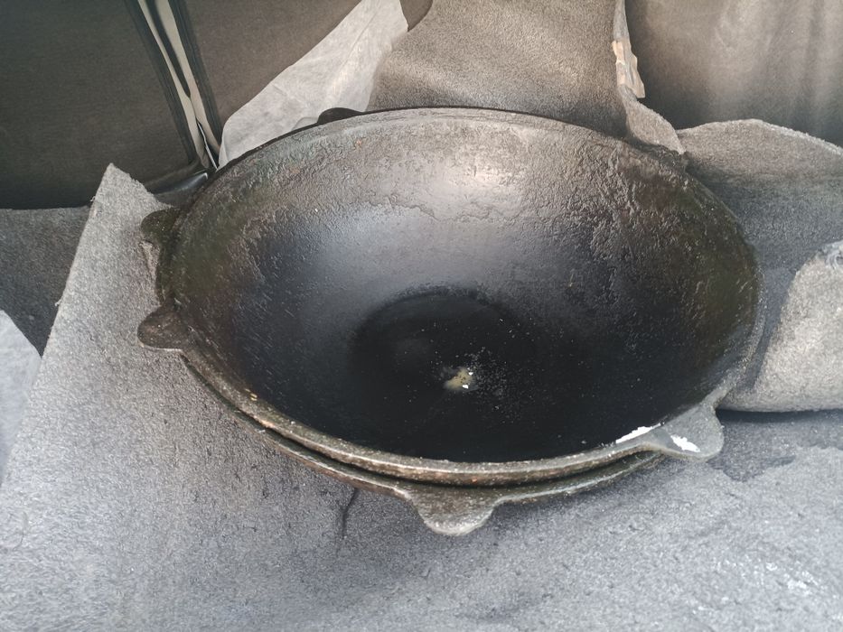 Казан продаются. Есть 3 шт б/у
