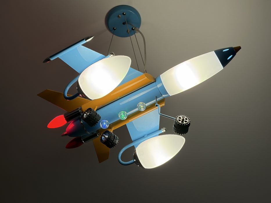 Lustra avion camera copii