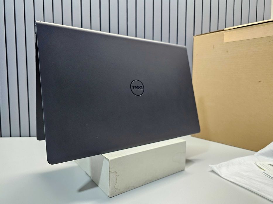 ПРОДАМ Dell Vostro 15/3530 Ноутбук Core™i3-1305U/8GB/512SSD/15.6"120HZ