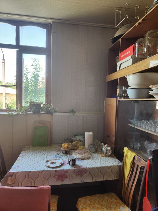 Uy sotiladi 3 xona qibray rayon xosilot kochasiıda.