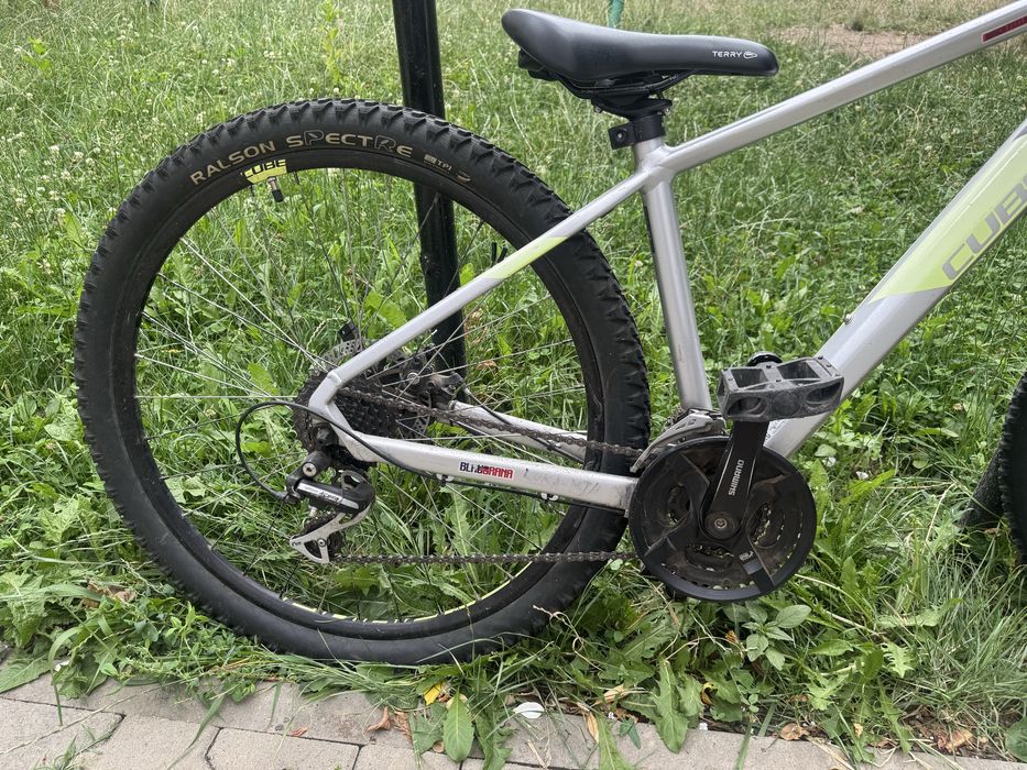 Vand bicicleta in stare f buna