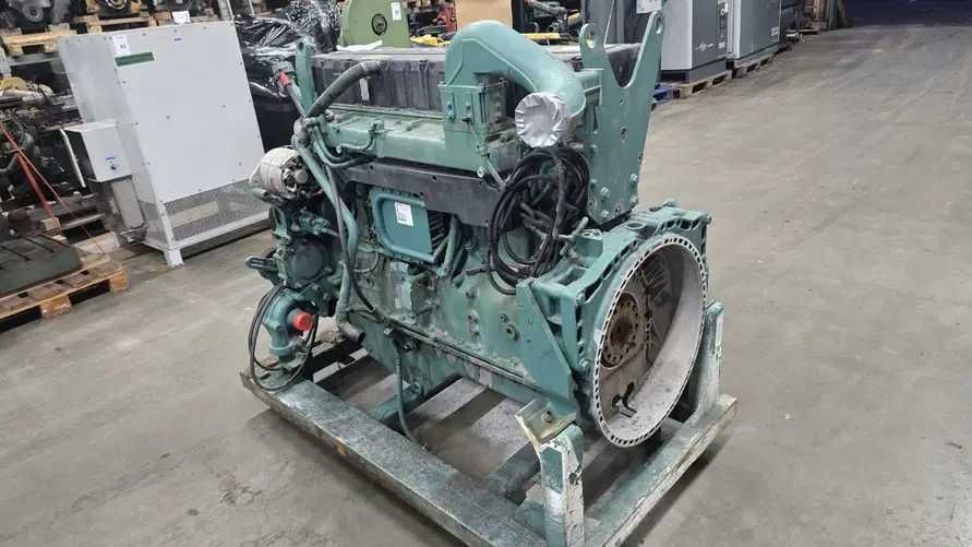 Motor Volvo D12C – 309–368 kW / 1800–1900 rpm – compatibil Volvo FH12, FM12, excavatoare Volvo