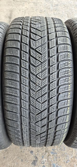 4 anvelope iarna Pirelli 265/45/20.Pretul este pe bucata.