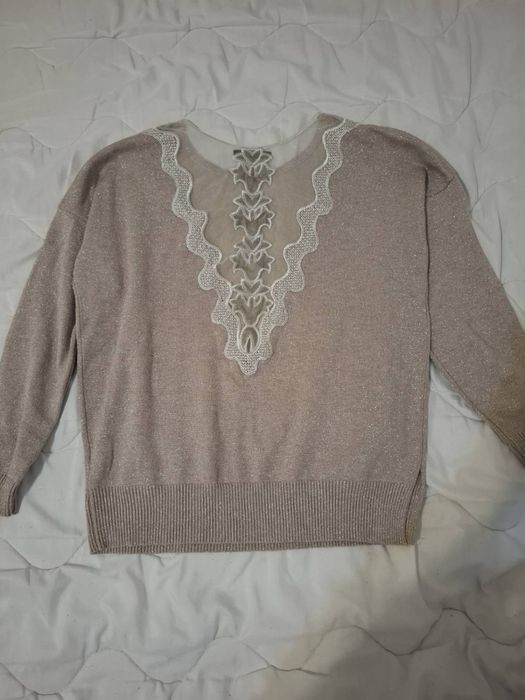 Различни видове тениски и блузи