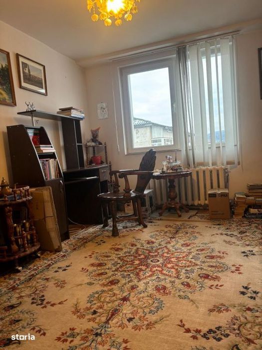 De inchiriat apartament spatios – zona Precista