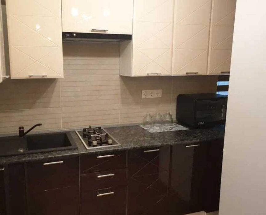 Дава се под наем Едностаен апартамент в Пловдив, Център - 40 кв.м за 219.3 € - Снимка #2