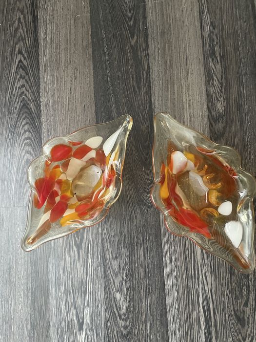 Продам две вазы конфетницы