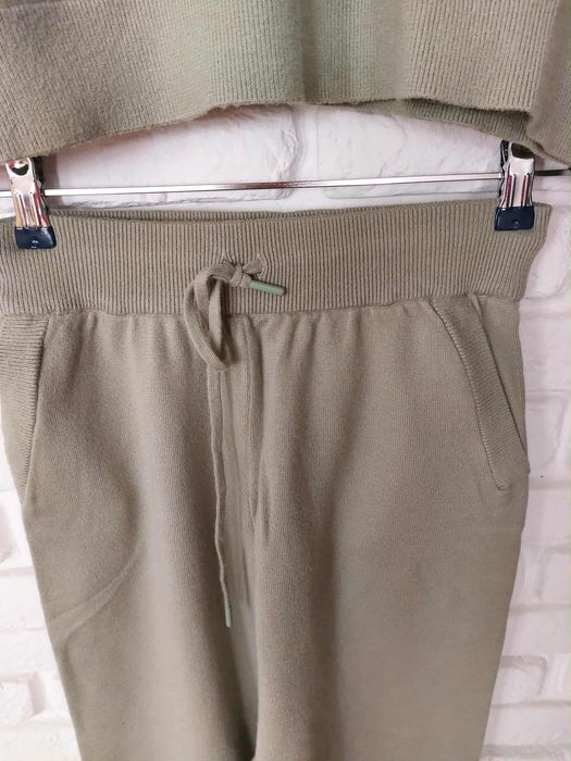 Продавам спортен екип