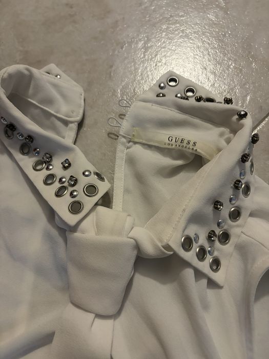 Стилен топ Guess