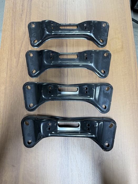 Траверса от бмв е34 АКПП 5HP18