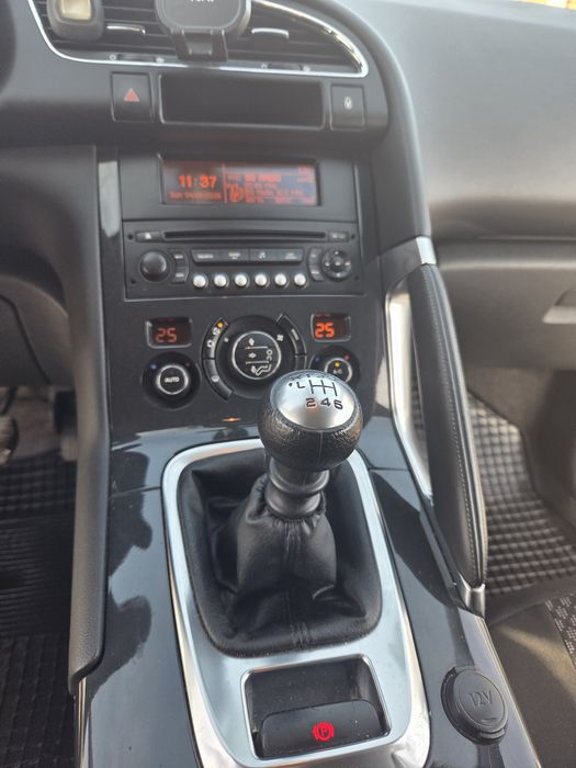 Пежо - 3008  1,6 т д и ,10 м.- 2010 г. ,