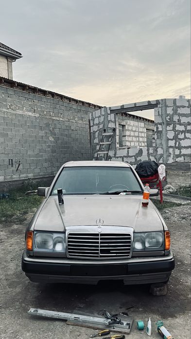 Mercedes e230 в хорошем состоянии