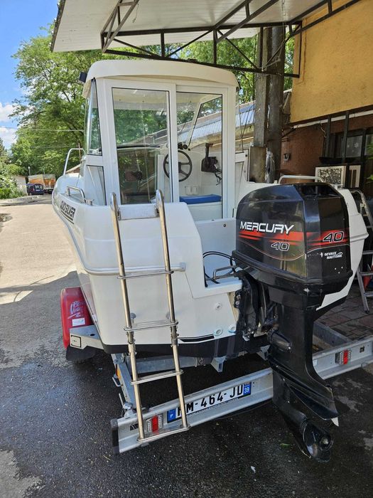 Barca cabinata Quicksilver 480